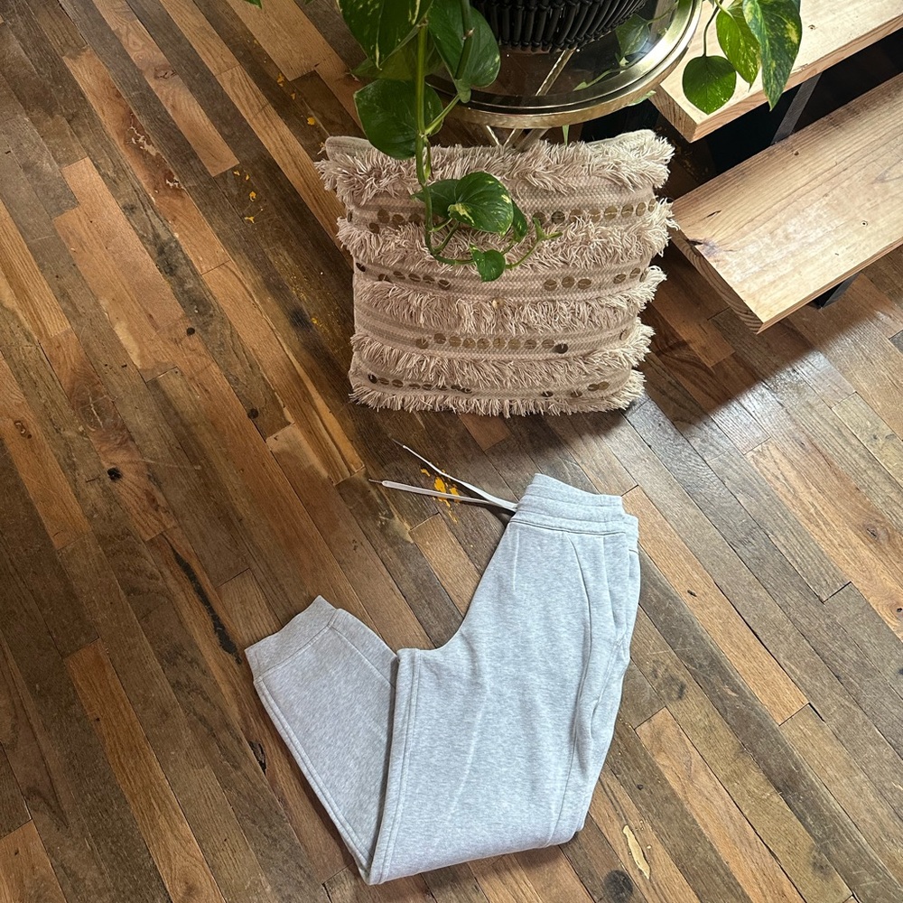 Lululemon Relaxed Fit Scuba Joggers - 8 - Heathered Core Ultra Light Grey
